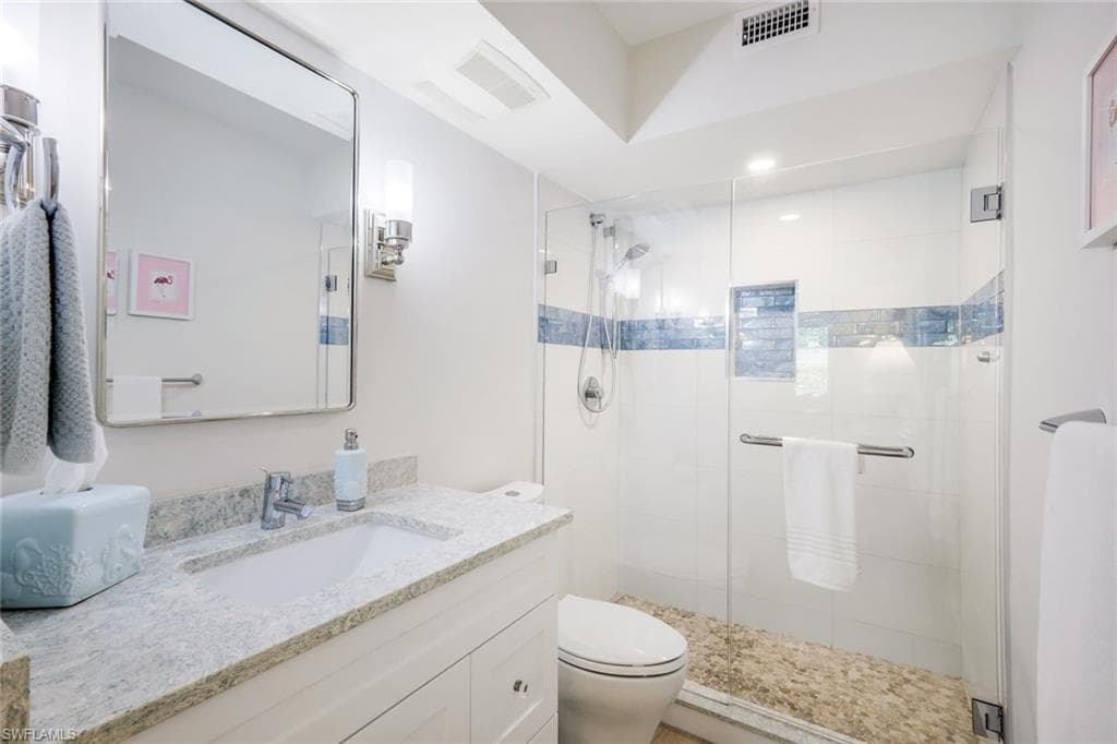 350 Harbour Dr 350, Naples, FL 34103-24