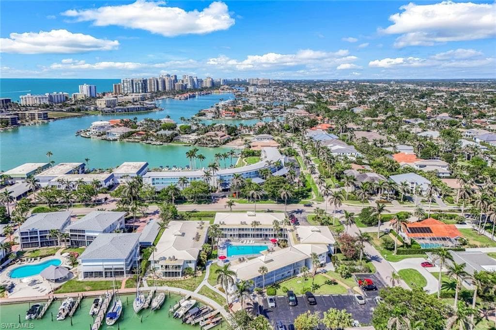 350 Harbour Dr 350, Naples, FL 34103-29