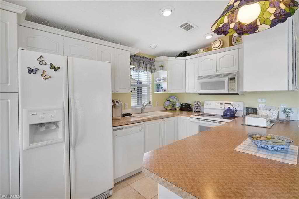 2116 Crystal Lake Dr, Naples, FL 34120-10