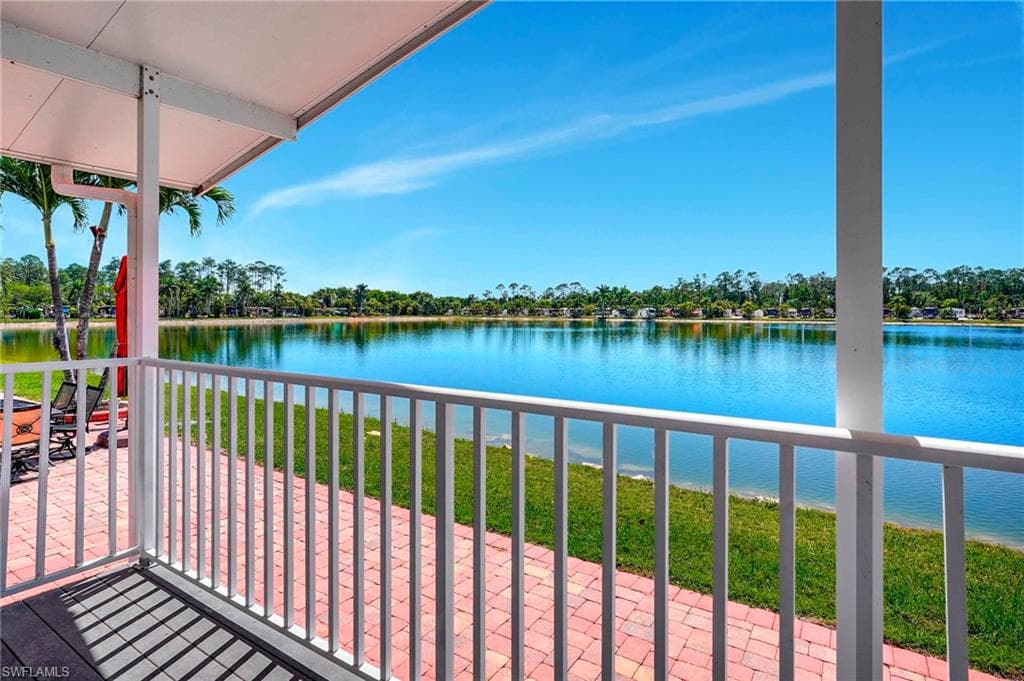2116 Crystal Lake Dr, Naples, FL 34120-25