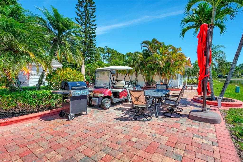 2116 Crystal Lake Dr, Naples, FL 34120-30