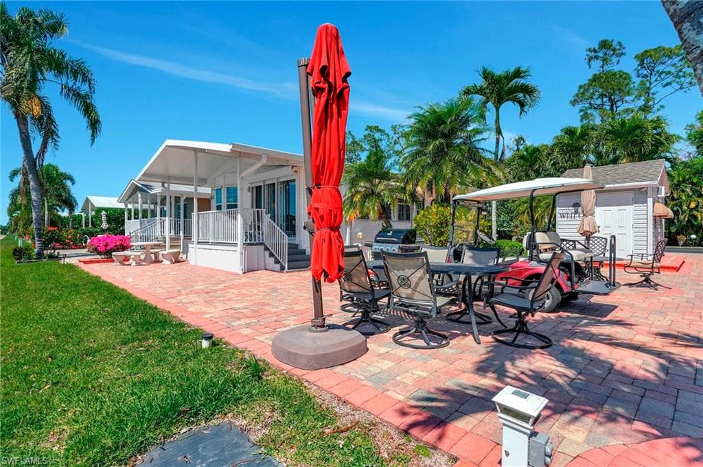 2116 Crystal Lake Dr, Naples, FL 34120-31