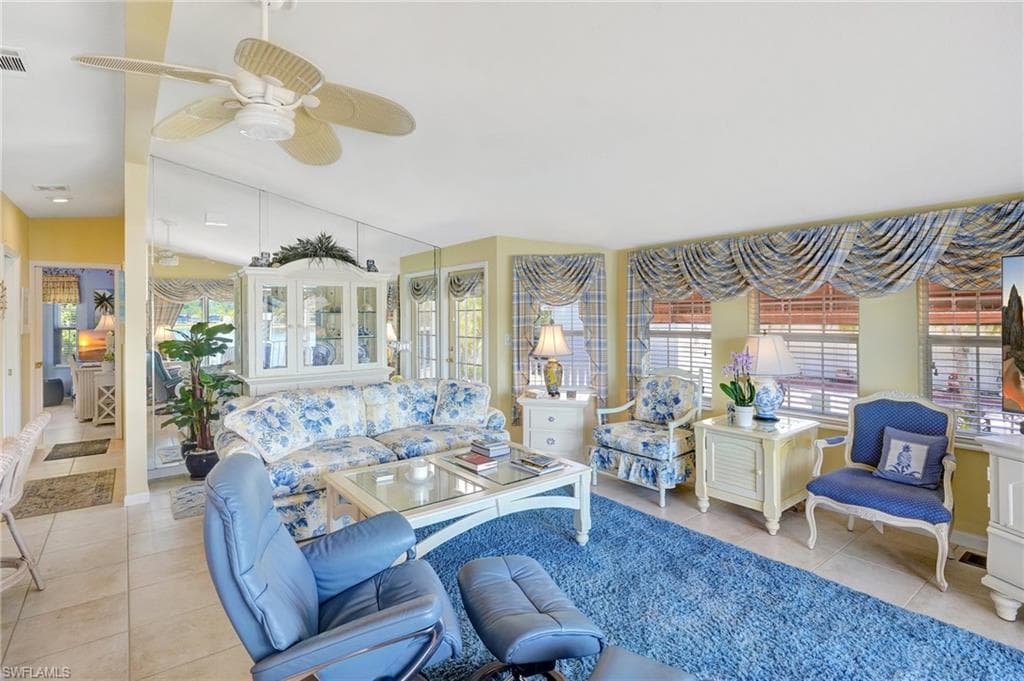 2116 Crystal Lake Dr, Naples, FL 34120-7