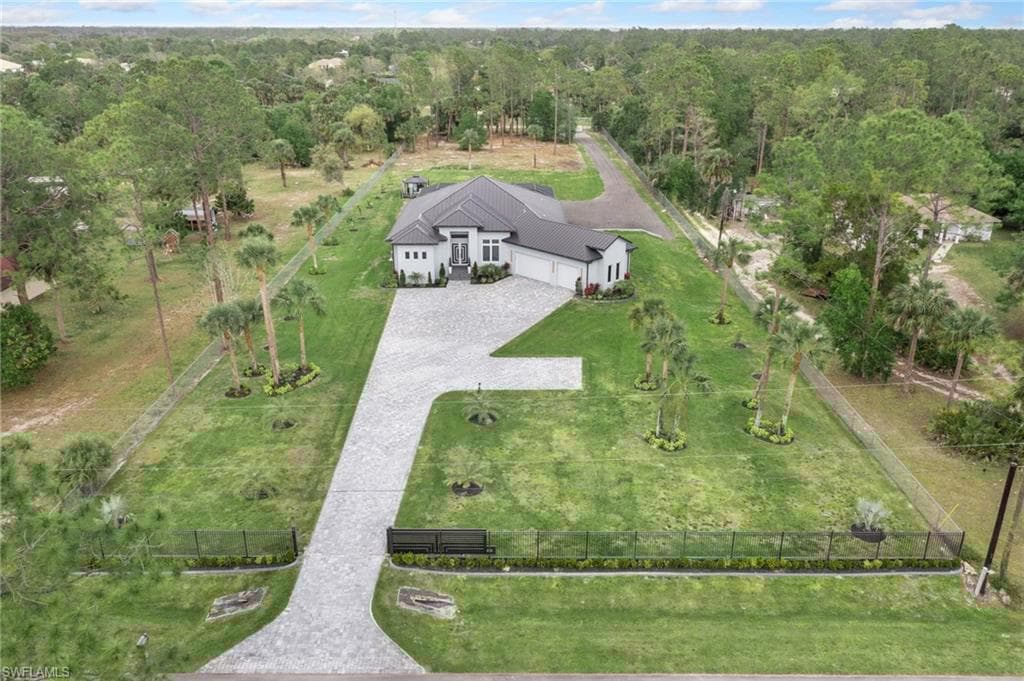 431 16th Ave NE, Naples, FL 34120-12