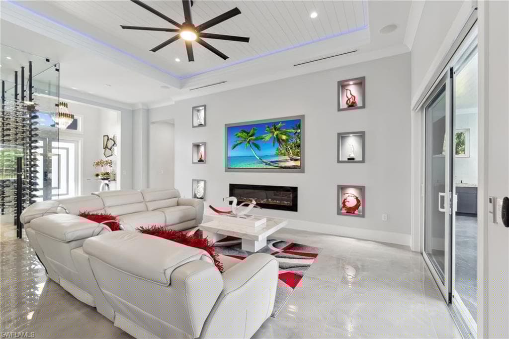 431 16th Ave NE, Naples, FL 34120-20