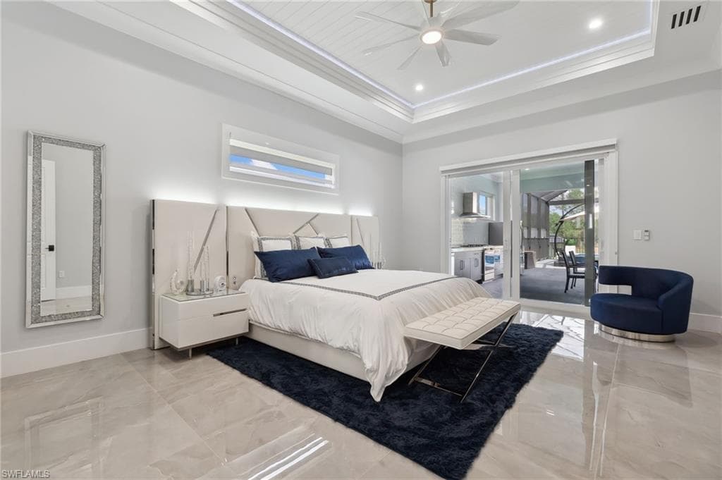 431 16th Ave NE, Naples, FL 34120-24