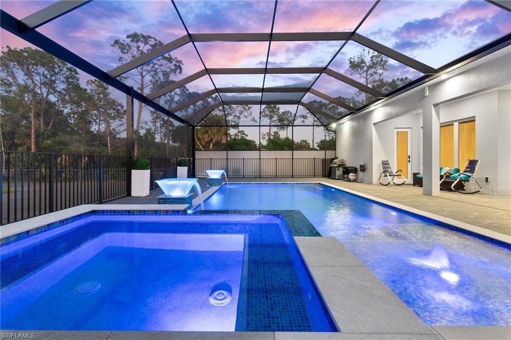 431 16th Ave NE, Naples, FL 34120-7