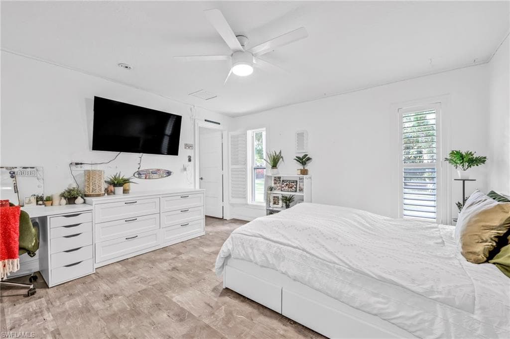 3231 13th Ave SW, Naples, FL 34117-24