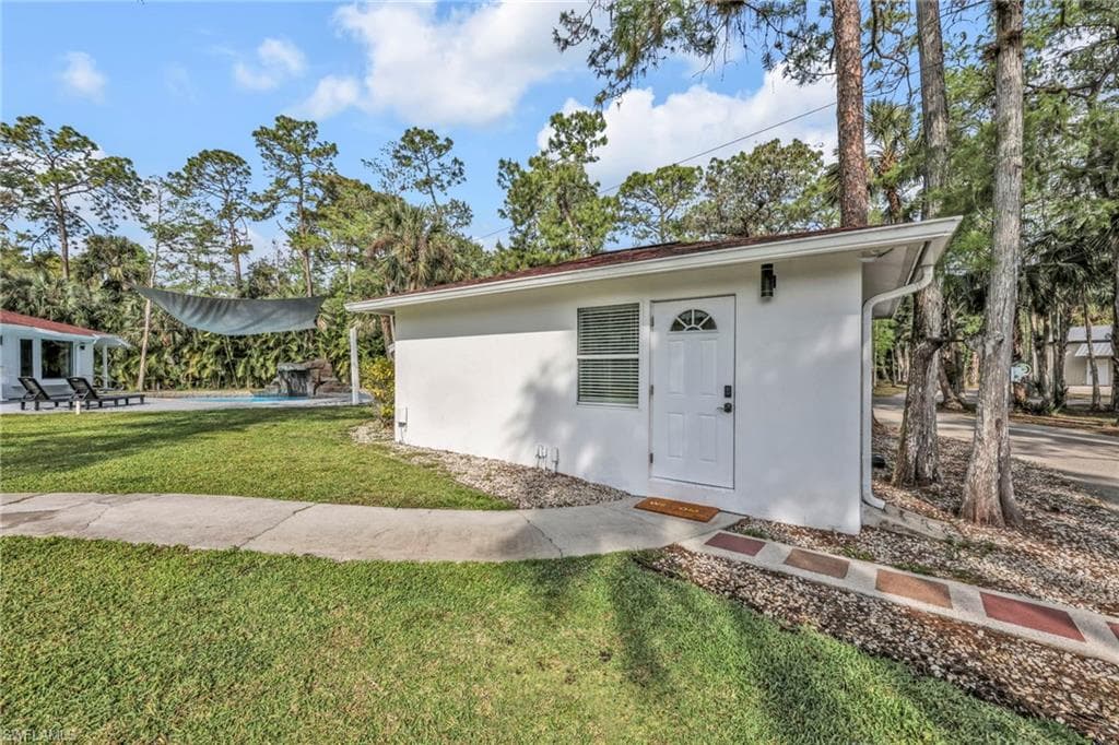3231 13th Ave SW, Naples, FL 34117-30