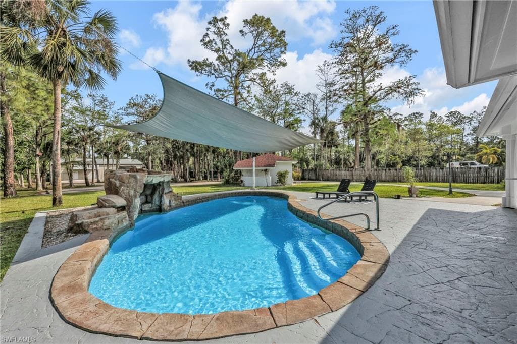 3231 13th Ave SW, Naples, FL 34117-6