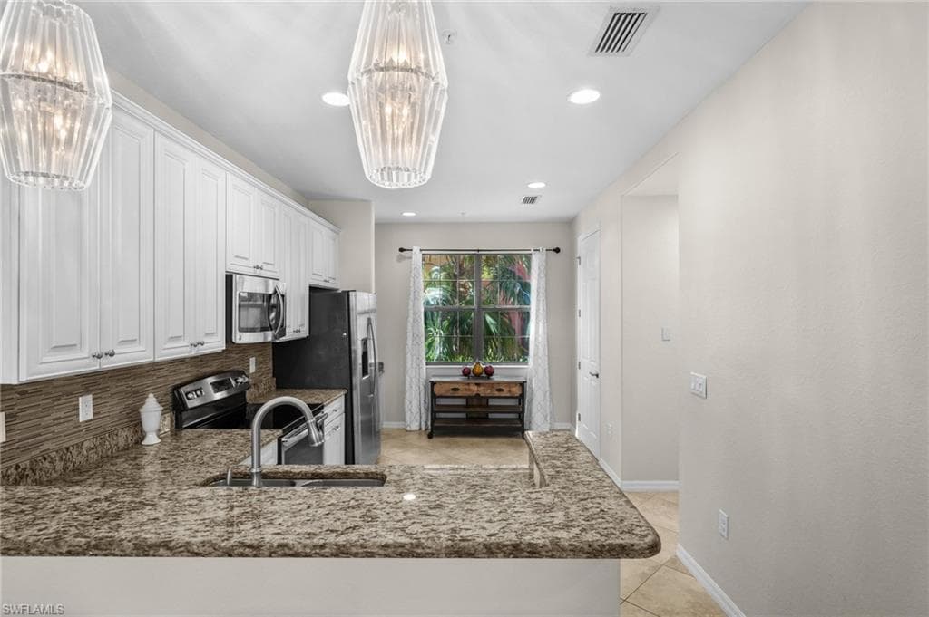 9025 Alturas St 3102, Naples, FL 34113-9