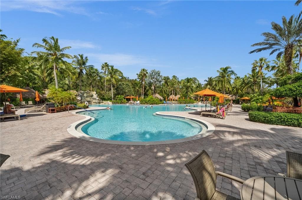 9025 Alturas St 3102, Naples, FL 34113-44
