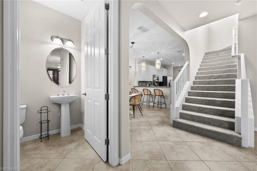 9025 Alturas St 3102, Naples, FL 34113-5