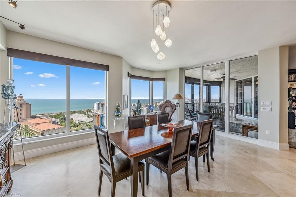 8787 Bay Colony Dr Ph 2004, Naples, FL 34108-9
