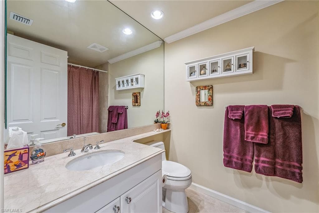 8787 Bay Colony Dr Ph 2004, Naples, FL 34108-25
