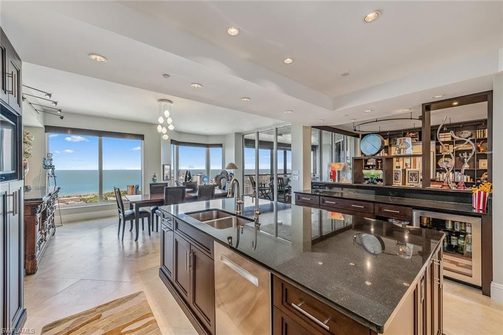 8787 Bay Colony Dr Ph 2004, Naples, FL 34108-2