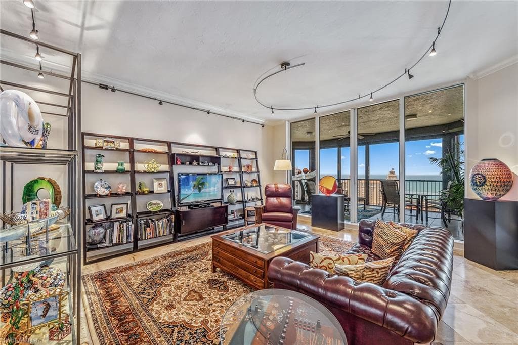 8787 Bay Colony Dr Ph 2004, Naples, FL 34108-3