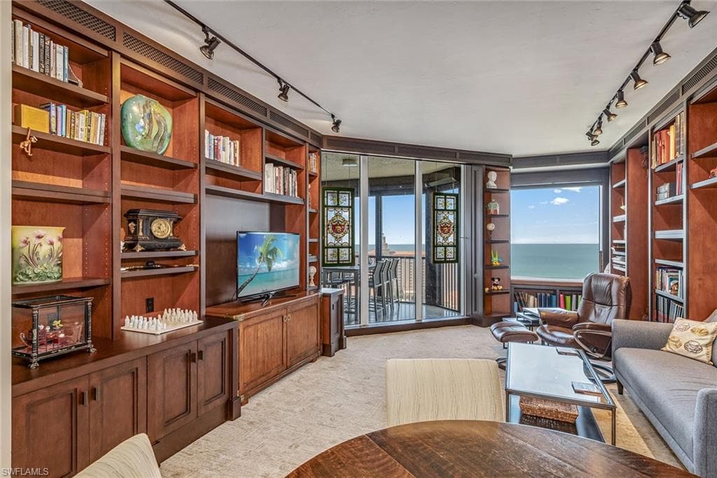 8787 Bay Colony Dr Ph 2004, Naples, FL 34108-40