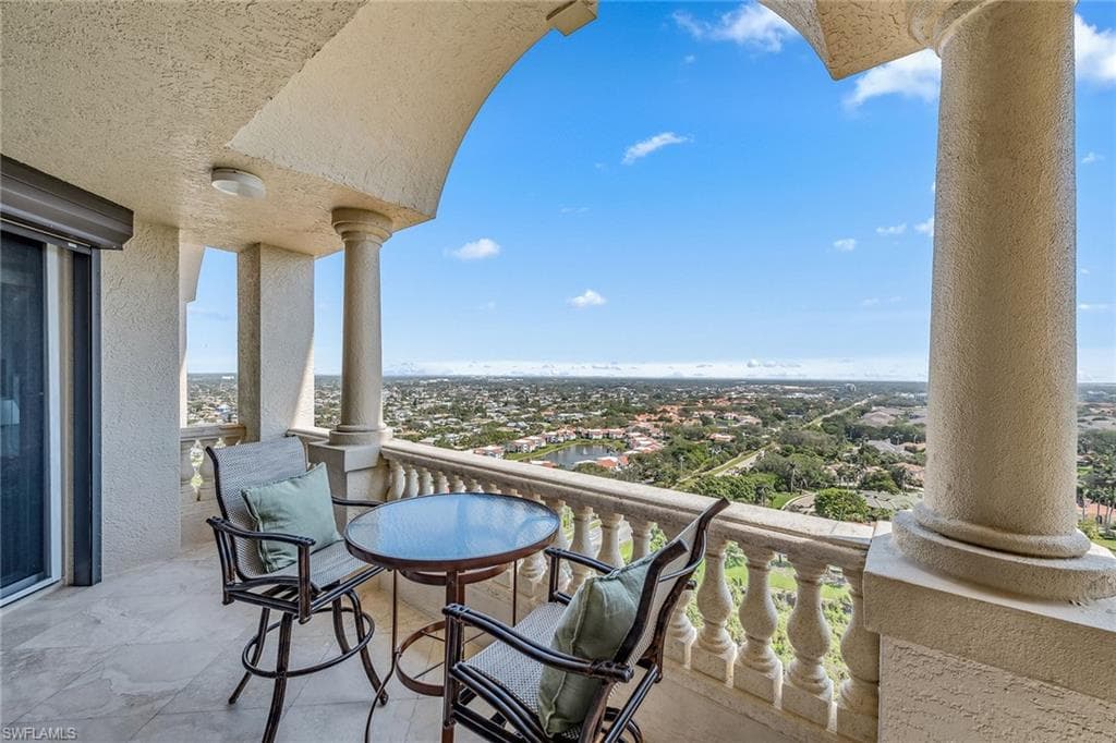8787 Bay Colony Dr Ph 2004, Naples, FL 34108-47