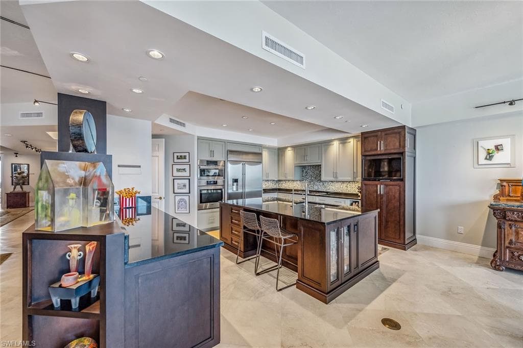 8787 Bay Colony Dr Ph 2004, Naples, FL 34108-6