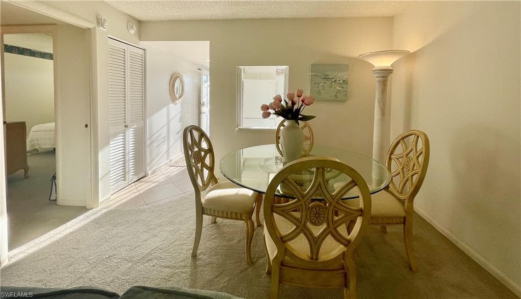 1900 Alamanda Dr 208, Naples, FL 34102-12