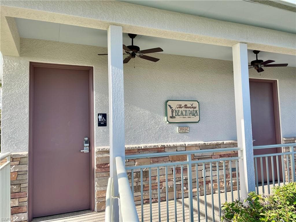 1900 Alamanda Dr 208, Naples, FL 34102-22
