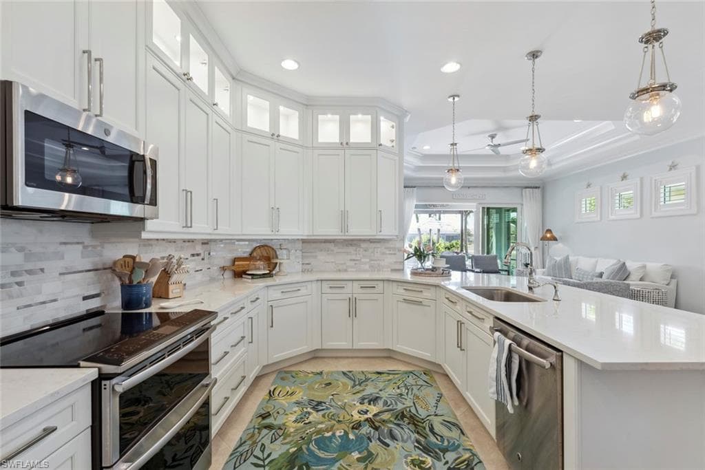5690 Elbow Ave, Naples, FL 34113-6