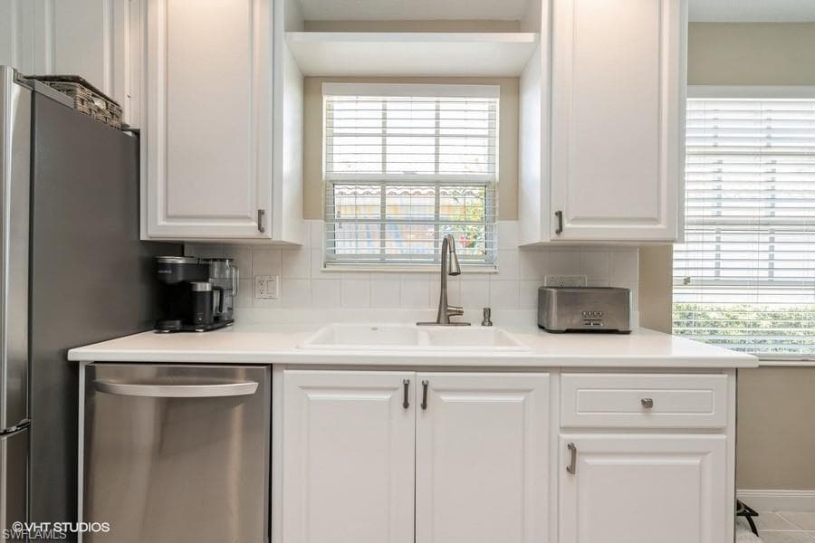 5365 Guadeloupe Way, Naples, FL 34119-9