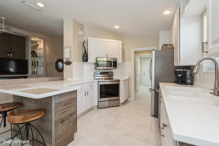 5365 Guadeloupe Way, Naples, FL 34119-10