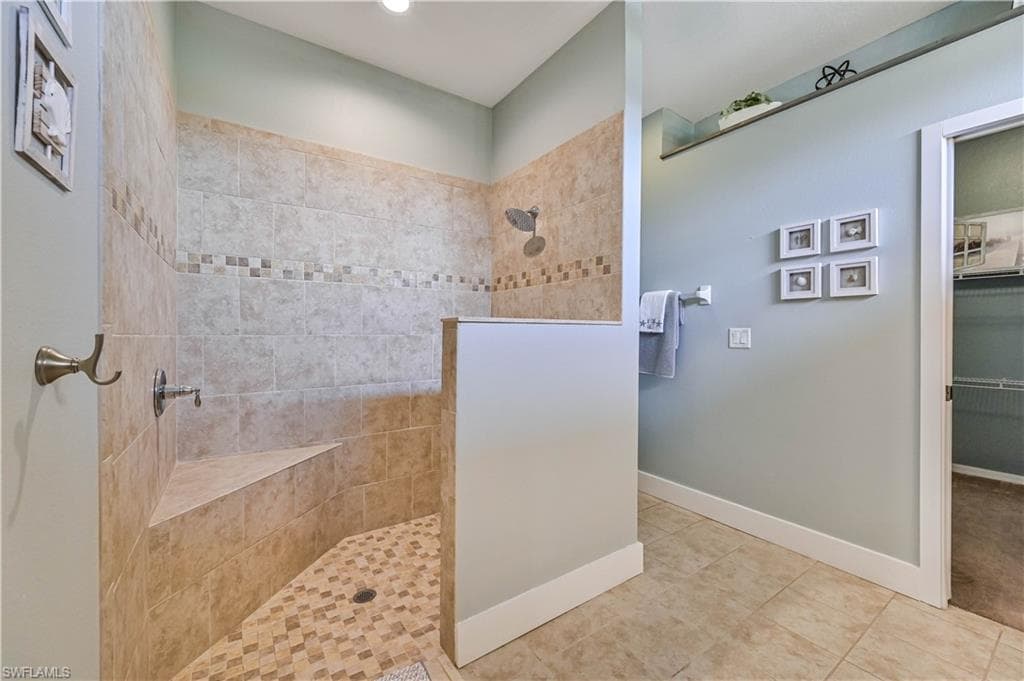 3052 27th Ct, Cape Coral, FL 33914-22