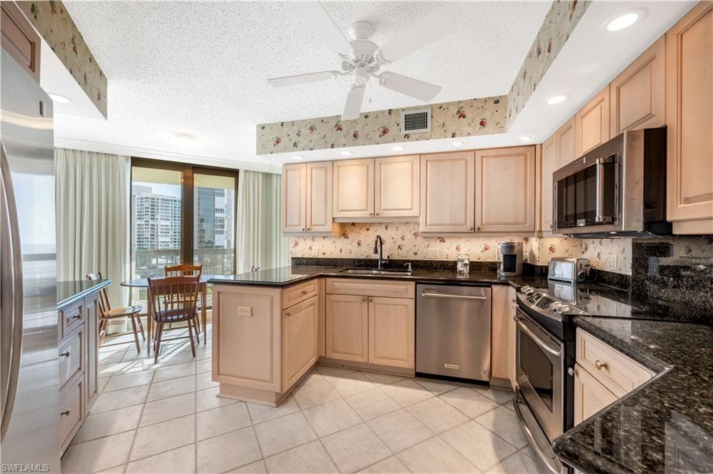 4551 Gulf Shore Blvd N 804, Naples, FL 34103-11