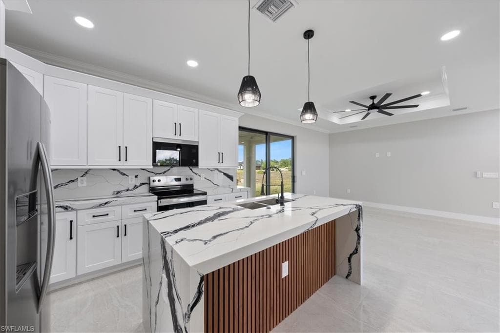 3806 4th St SW, Lehigh Acres, FL 33976-9