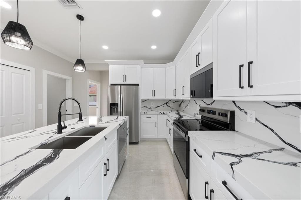 3806 4th St SW, Lehigh Acres, FL 33976-10