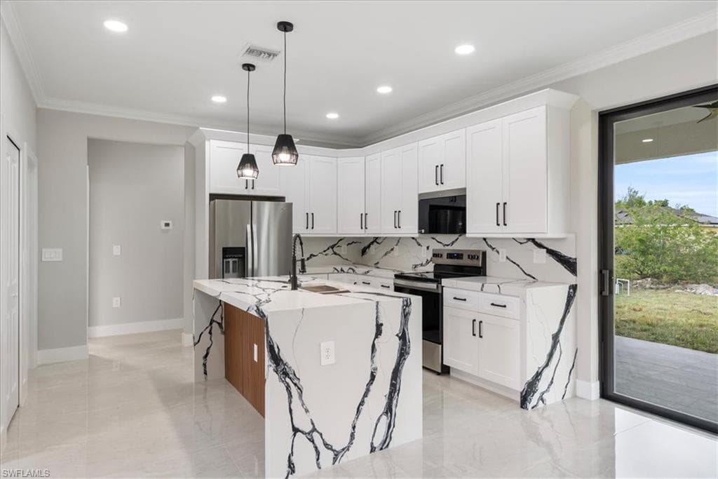 3806 4th St SW, Lehigh Acres, FL 33976-11