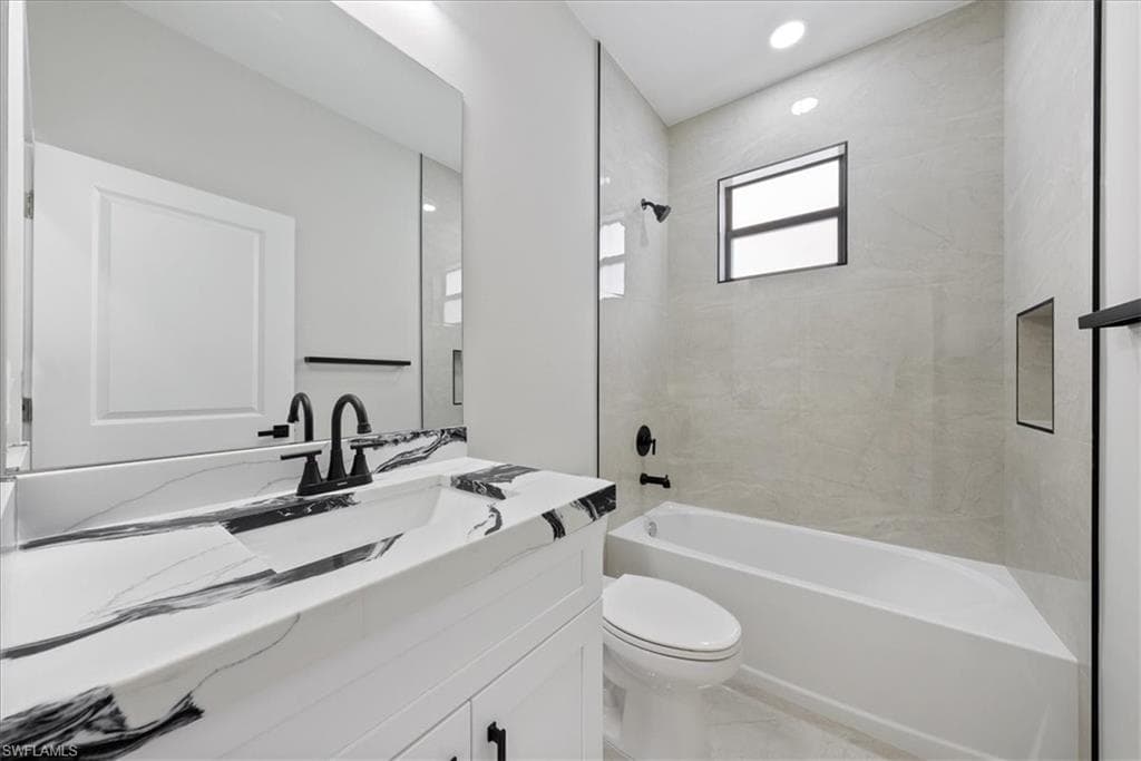 3806 4th St SW, Lehigh Acres, FL 33976-20