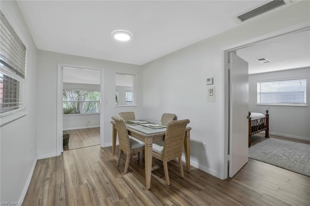 1547 Bembury Dr, Naples, FL 34102-12