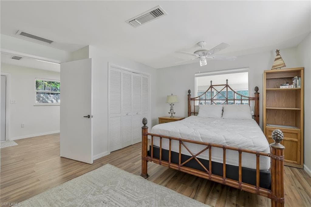 1547 Bembury Dr, Naples, FL 34102-13