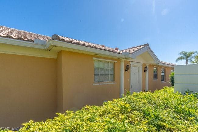 7520 Firenze Ln, Naples, FL 34114-5