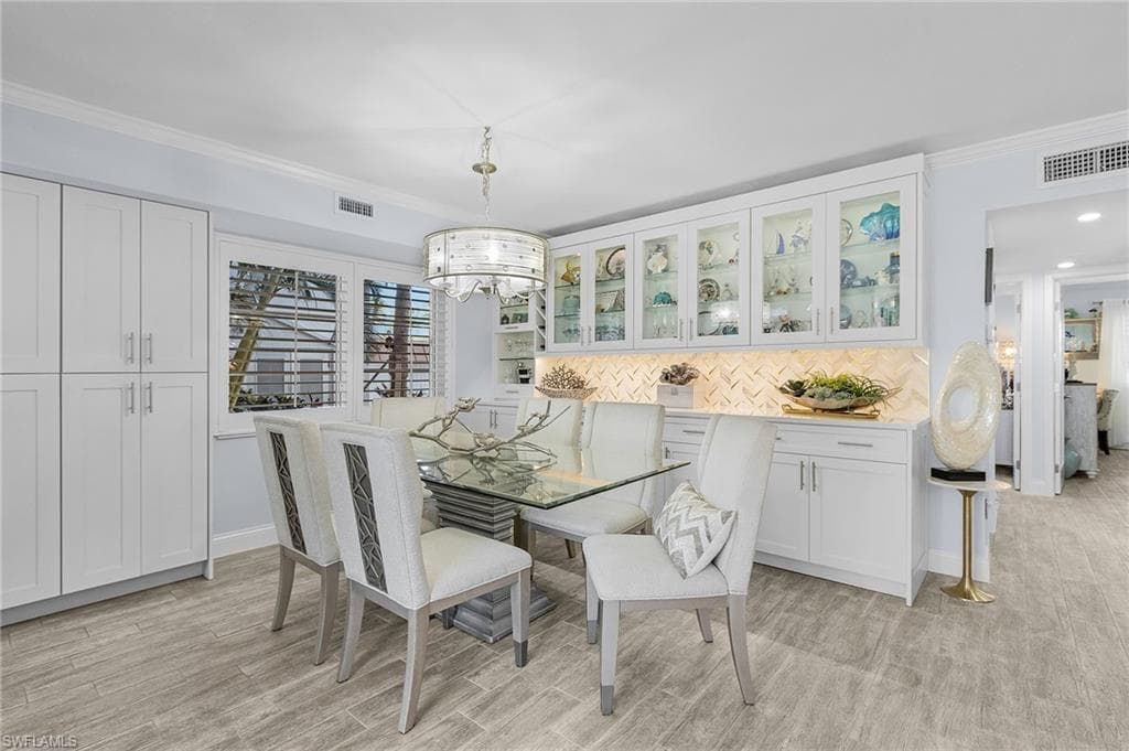 2900 Gulf Shore Blvd N 106, Naples, FL 34103-17
