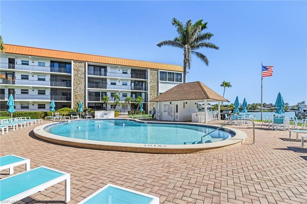 2900 Gulf Shore Blvd N 106, Naples, FL 34103-24