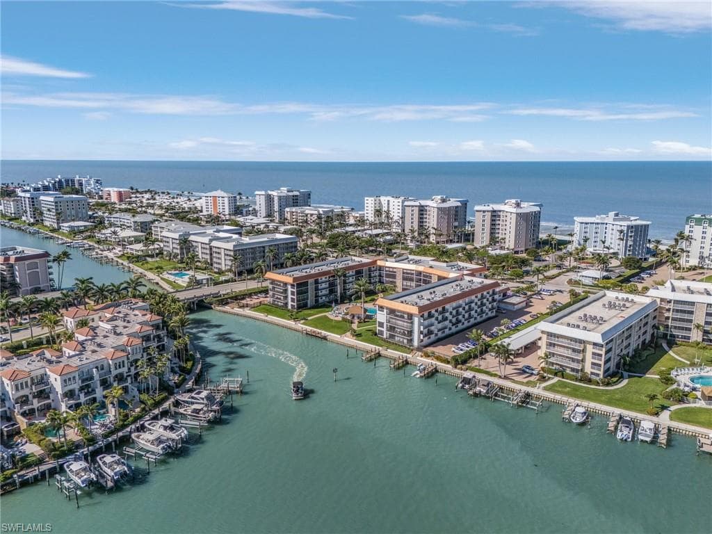 2900 Gulf Shore Blvd N 106, Naples, FL 34103-25