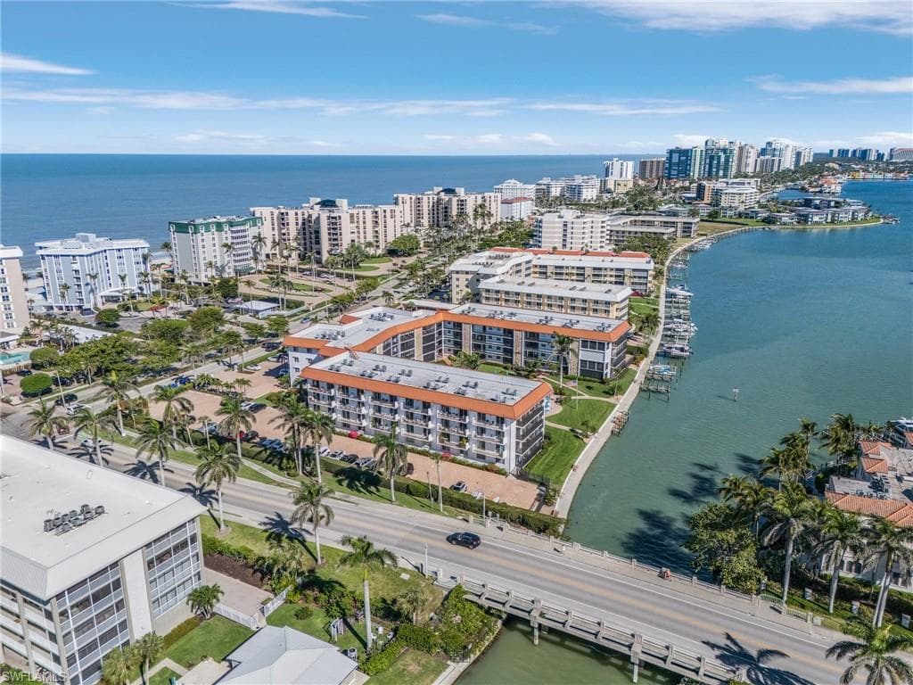 2900 Gulf Shore Blvd N 106, Naples, FL 34103-26