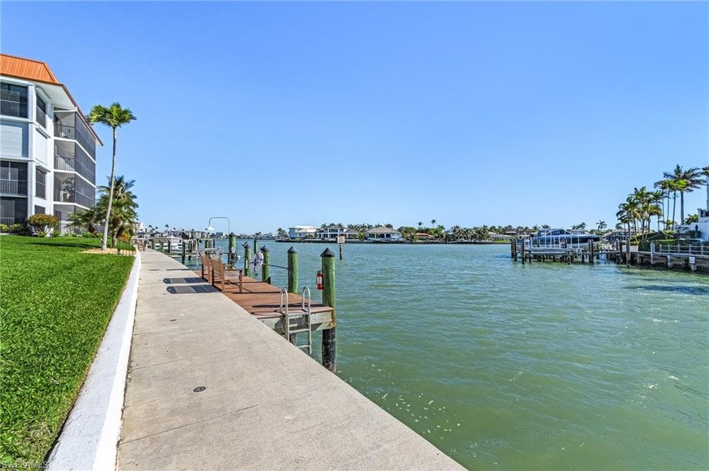 2900 Gulf Shore Blvd N 106, Naples, FL 34103-30