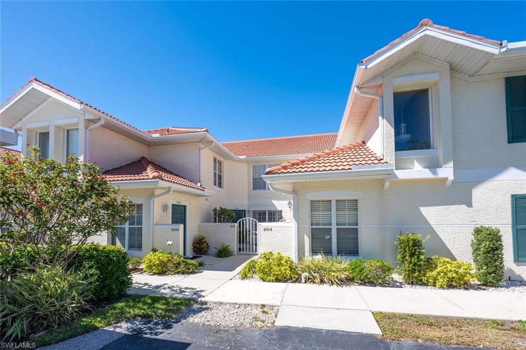 4960 Deerfield Way E103, Naples, FL 34110-4