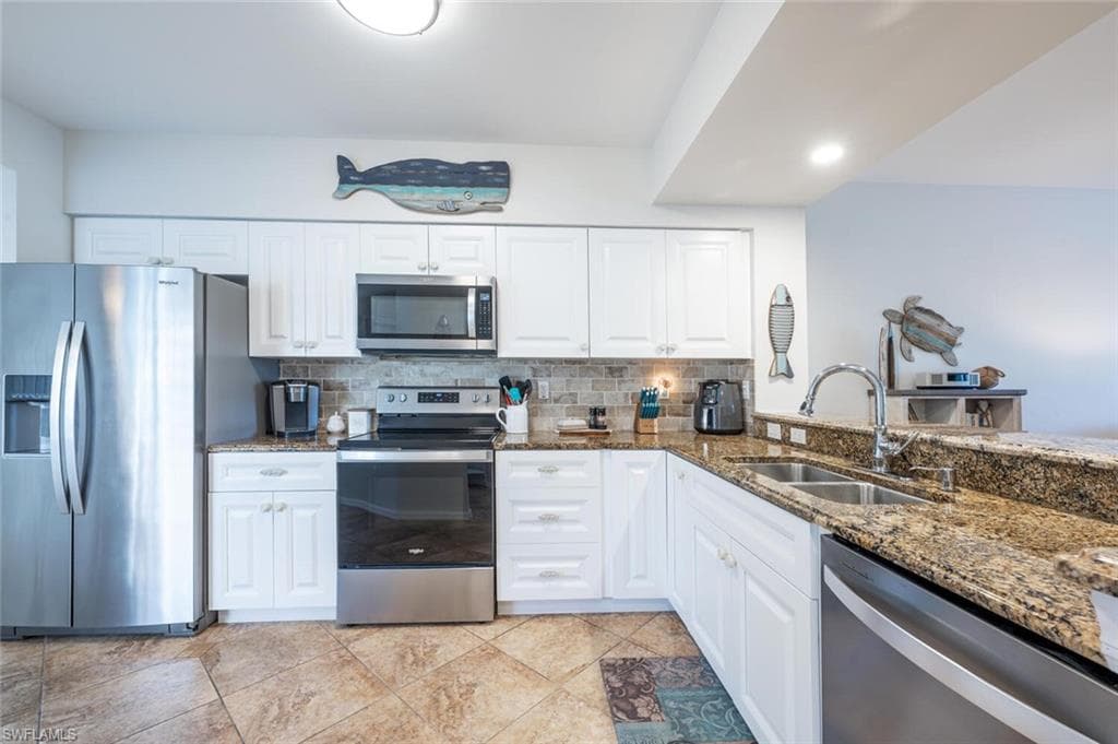 4960 Deerfield Way E103, Naples, FL 34110-6