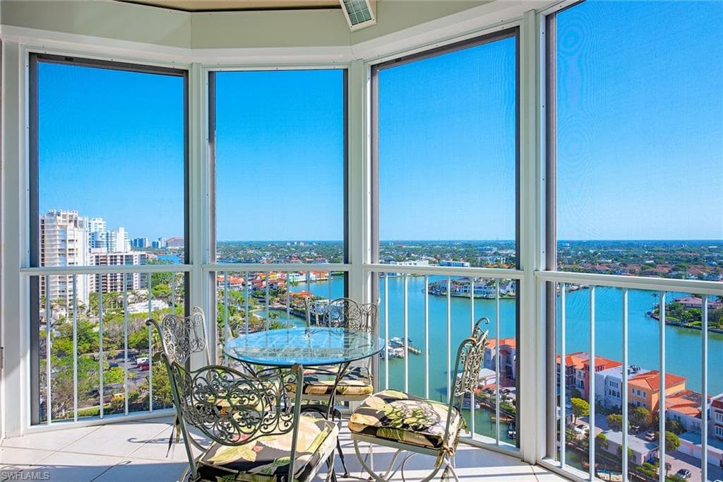 3971 Gulf Shore Blvd N Ph-104, Naples, FL 34103-2