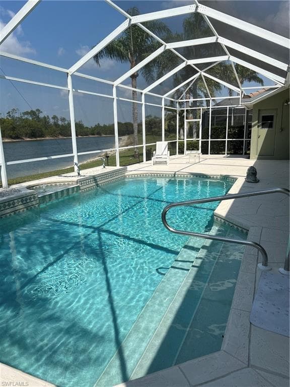 7793 Naples Heritage Dr, Naples, FL 34112-2
