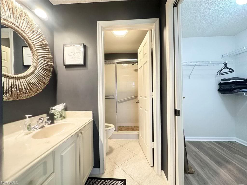 5784 Deauville Cir B302, Naples, FL 34112-9