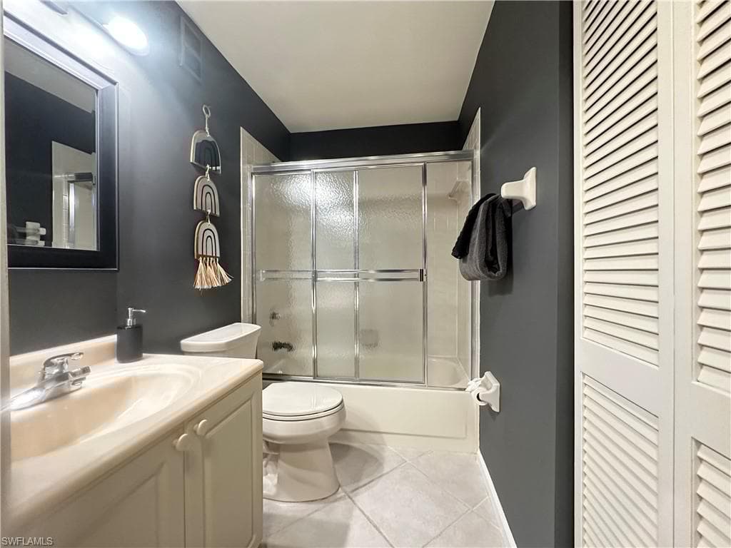 5784 Deauville Cir B302, Naples, FL 34112-11