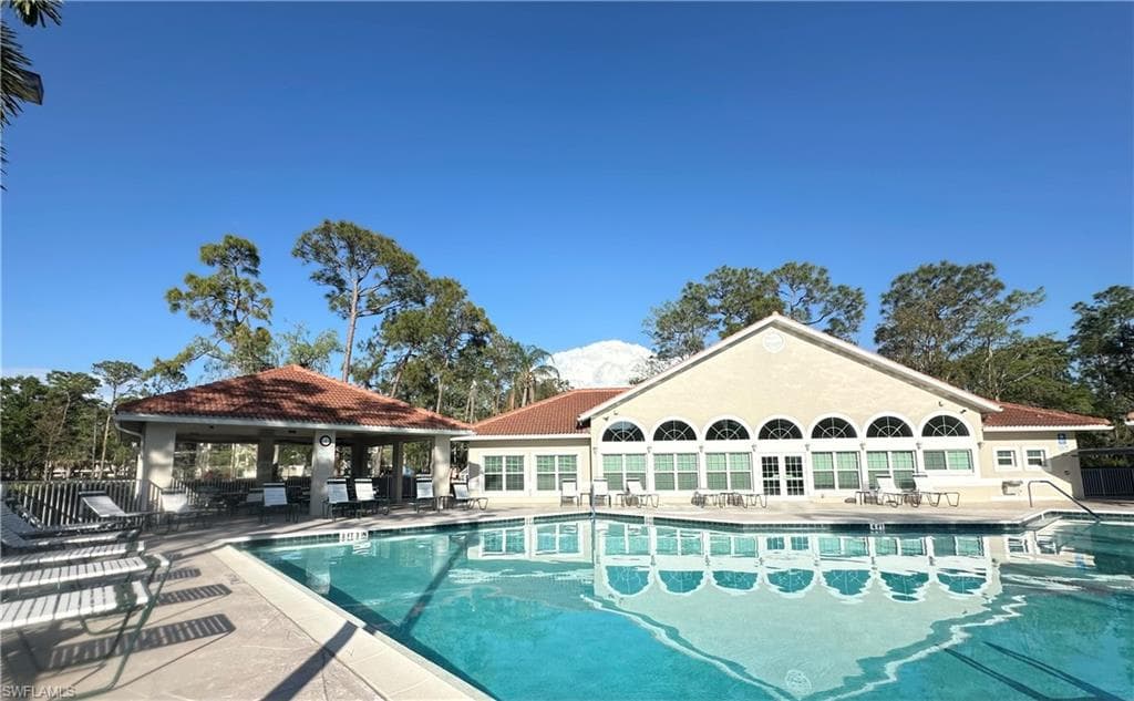 5784 Deauville Cir B302, Naples, FL 34112-16